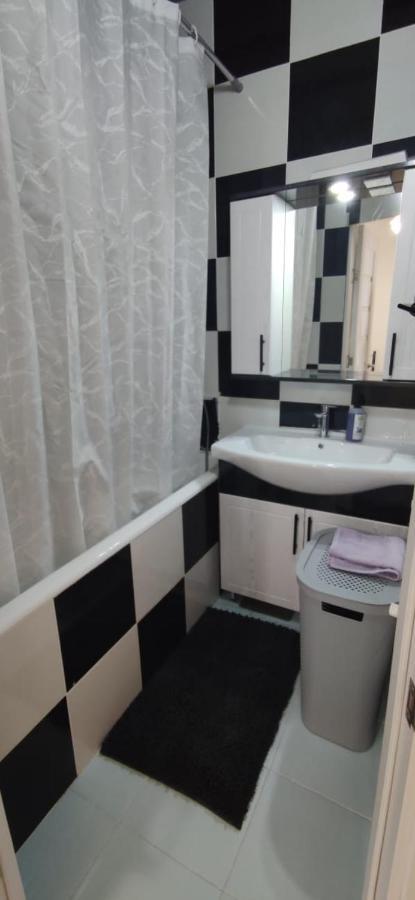 One Room With A Shared Bathroom Chisinau Luaran gambar