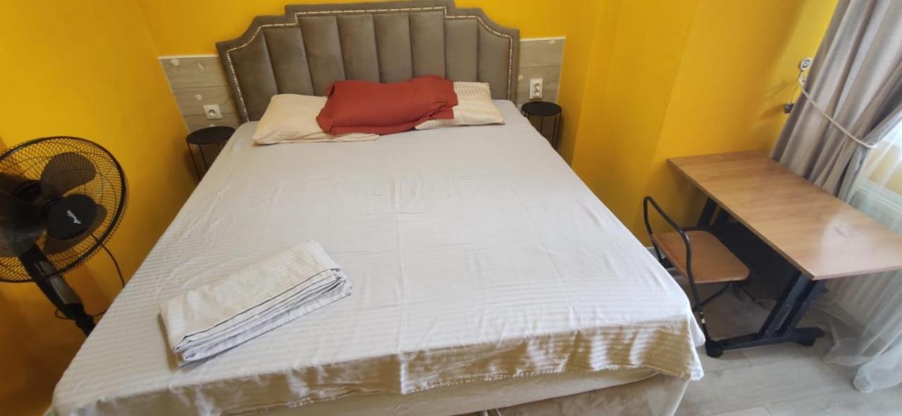 One Room With A Shared Bathroom Chisinau Luaran gambar
